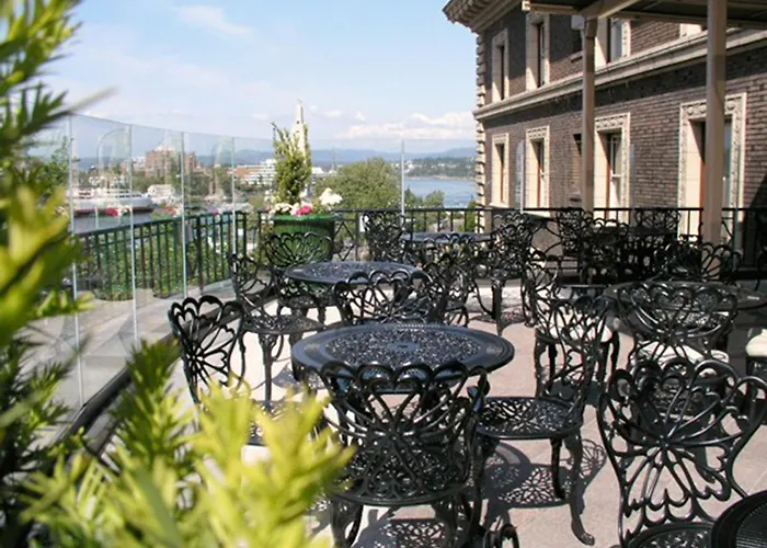 Inn At The Union Club Of British Columbia